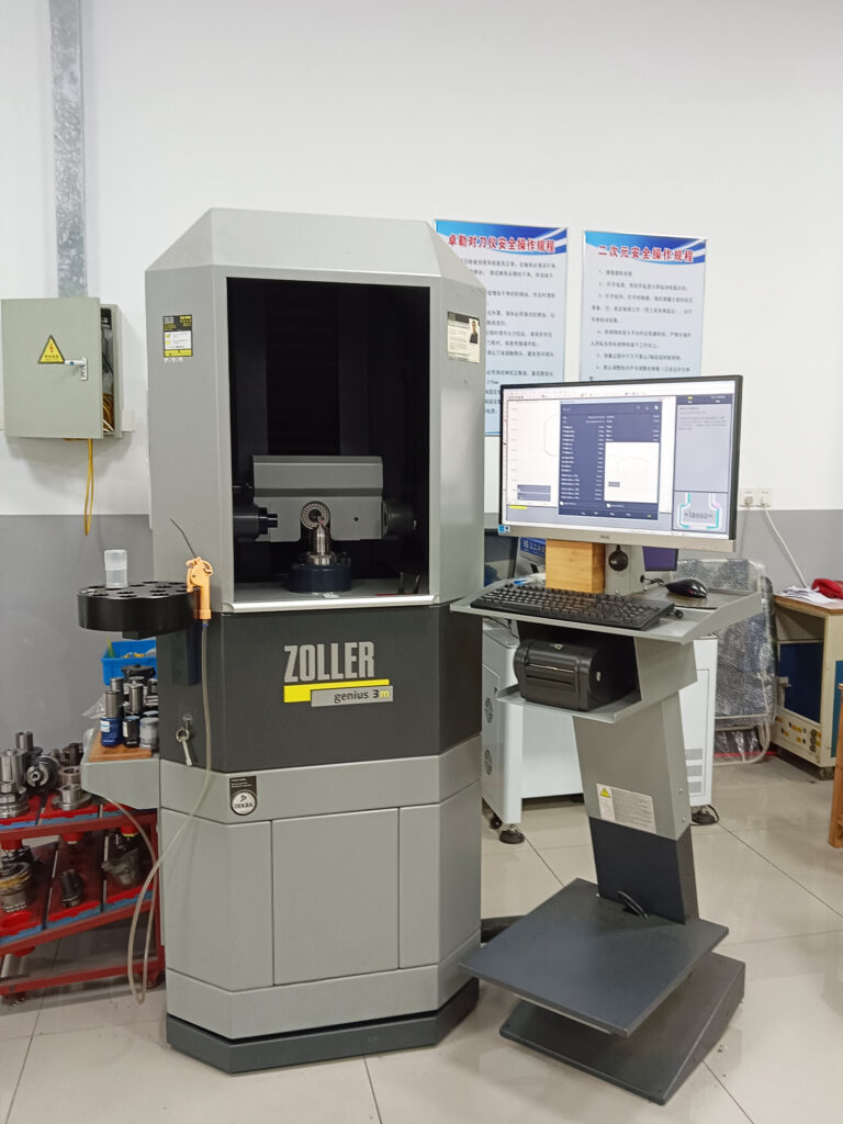 Zoller Manchine QC Inspection for carbide tools in manufacturing